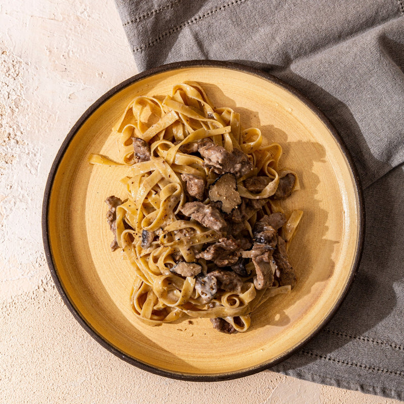 Tagliatelle & Filetto di Manzo Al Tartufo - MOLINO CUCINA